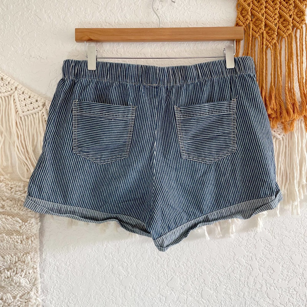 BDG Striped Cuff Hem Drawstring Waist Shorts - Picture 6 of 9